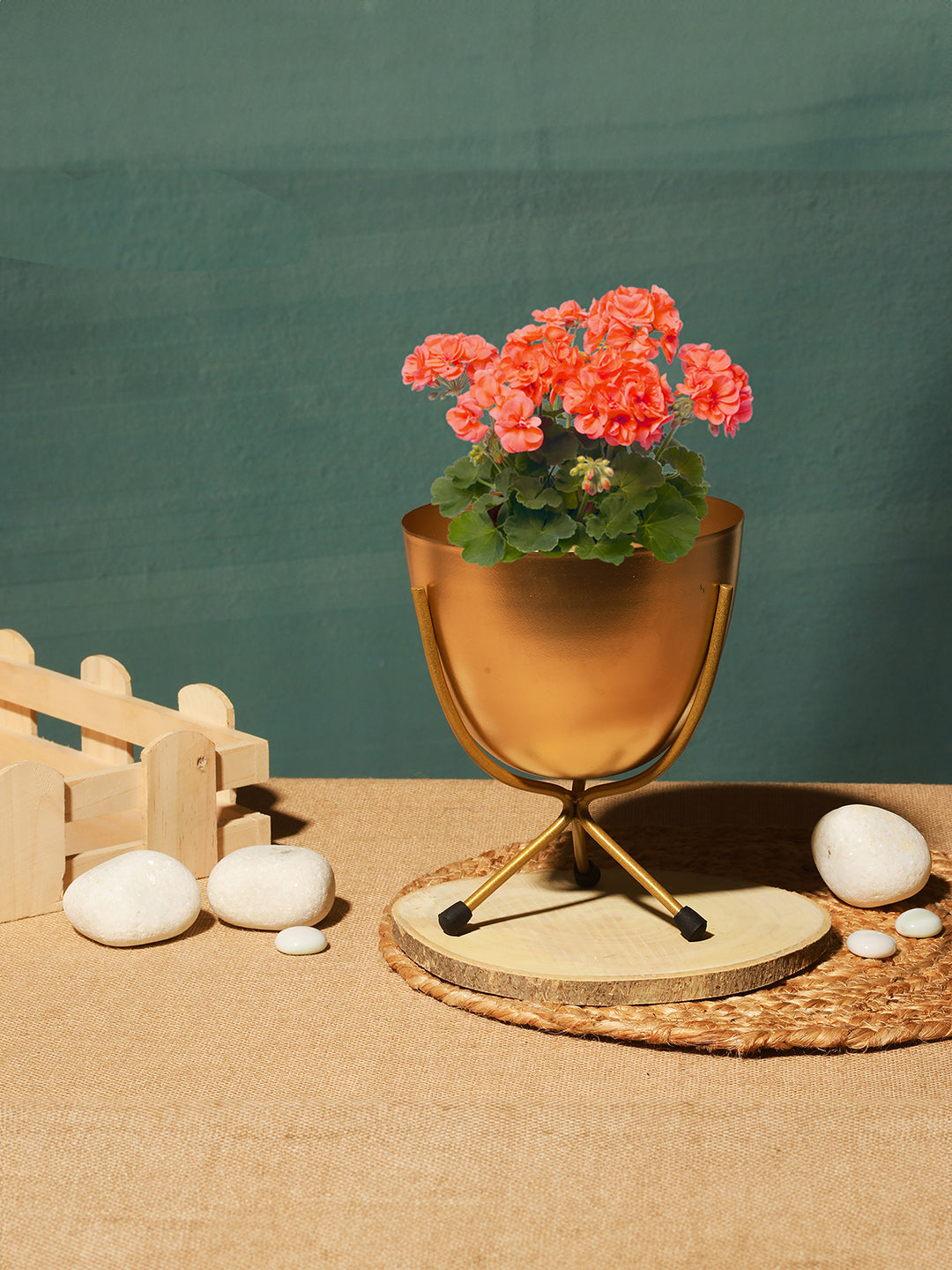 Matte Finish Golden Table Top Metal Planters With Stand