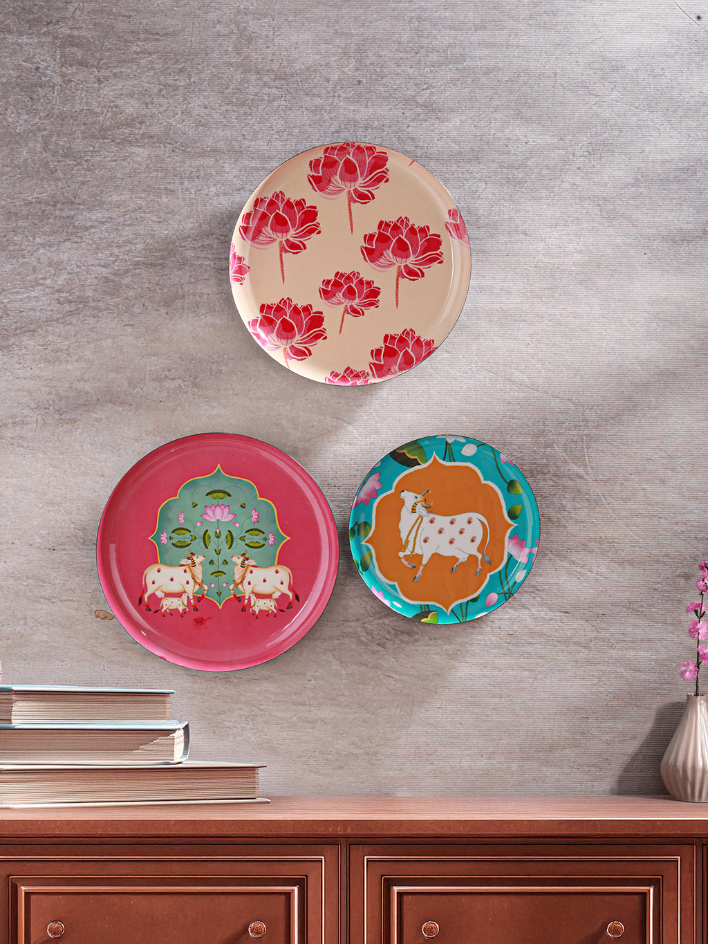 Ethereal Cow & Lotus Décor Plate